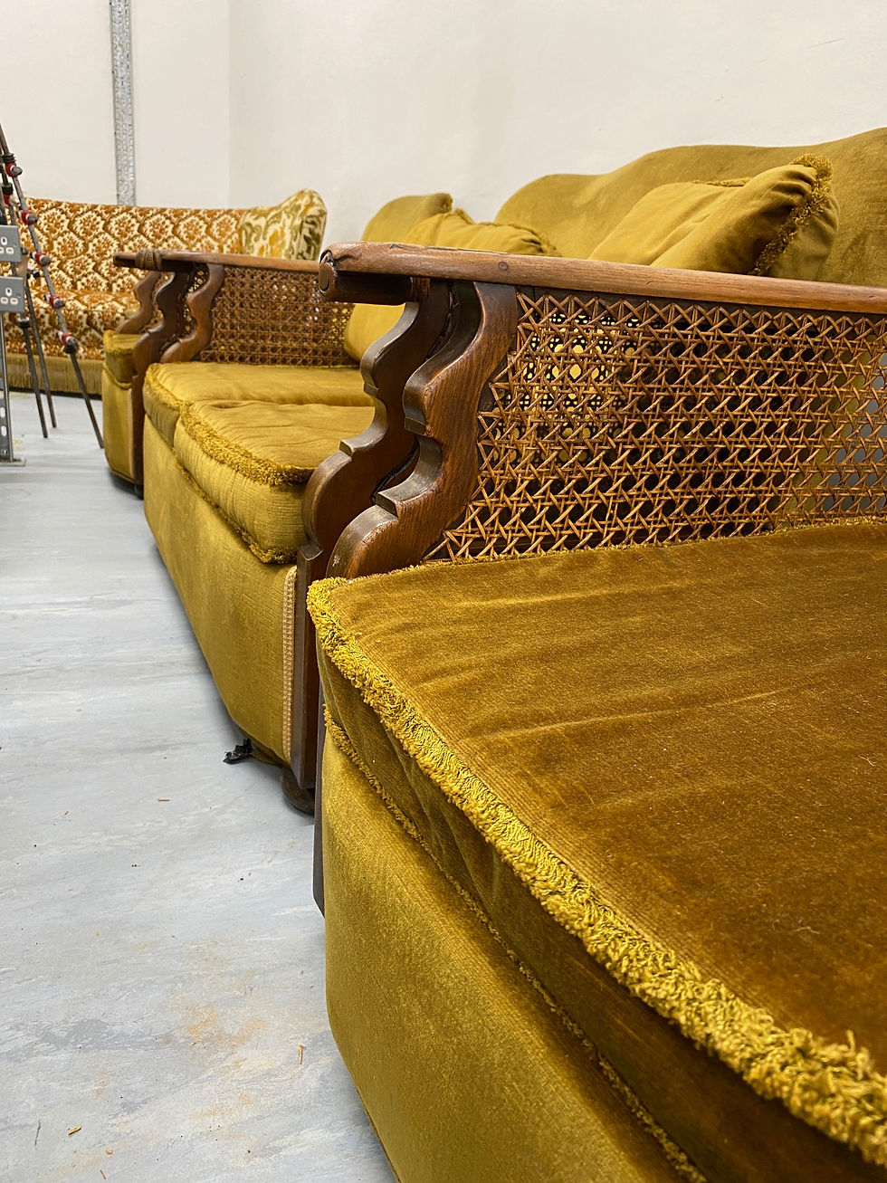Thumbnail: Exceptional 1930’s Art Deco Oak Shaped Bergere Harvest Gold Cottage Suite