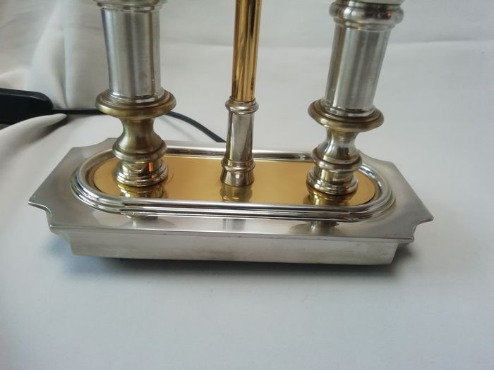 Thumbnail: A stunning old feature lamp with lacquer shade.