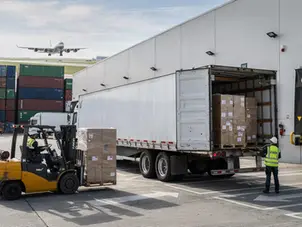 Freight Forwarder United States: What “Full Service” Means