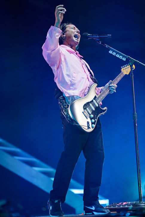 Gavin Rossdale, Vocalist, Guitarist, Bush, Live, Concert, St. Catherine's, Ontario, Canada, Meridian Centre, Tour, 2025, oud, LoudTO, Alternative Rock, Dan Duffin