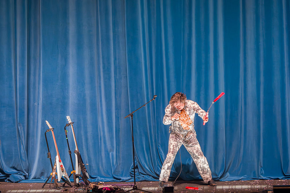 Dave Hill performs live at OLG Stage. Photo By: Justin Michael Carriere