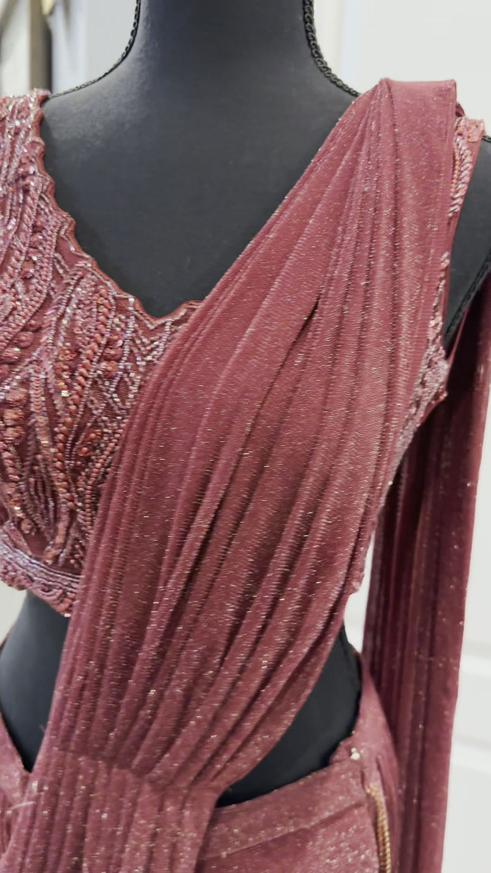 Thumbnail: Shimmer pleated saree ! Size 36