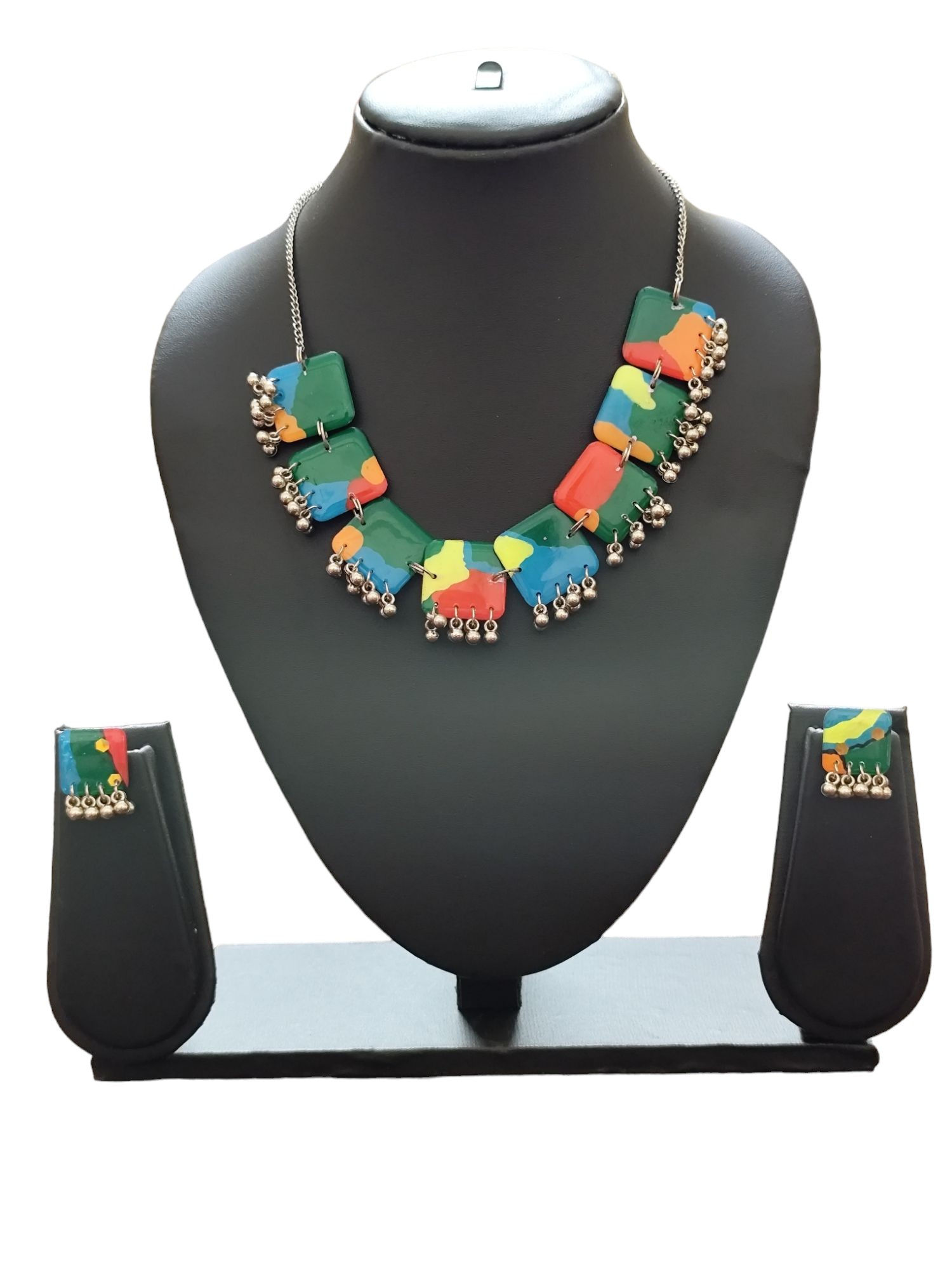 Resin necklace and earring set (var.2)