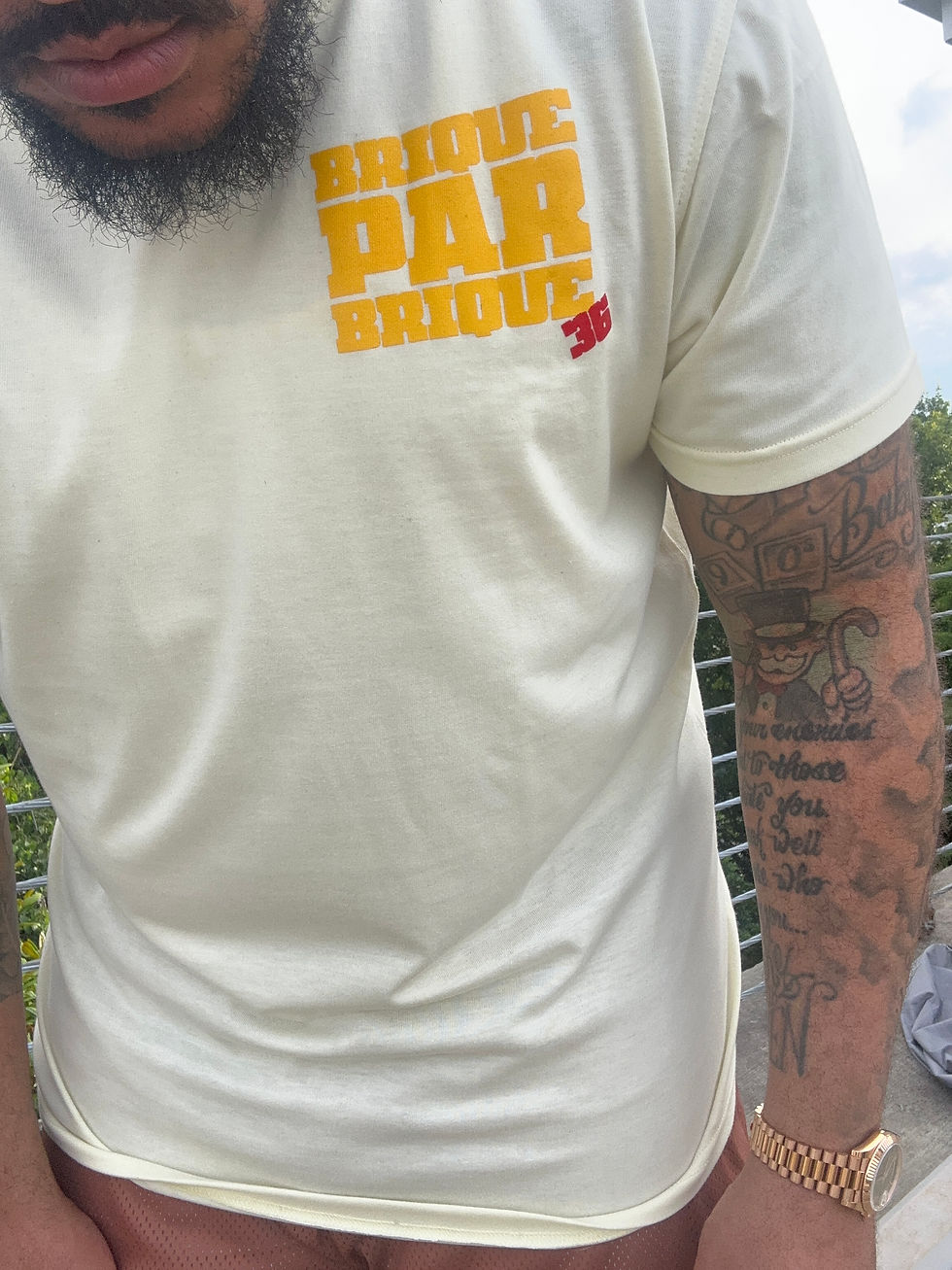Thumbnail: BRIQUE PAR BRIQUE PREMIUM TEE