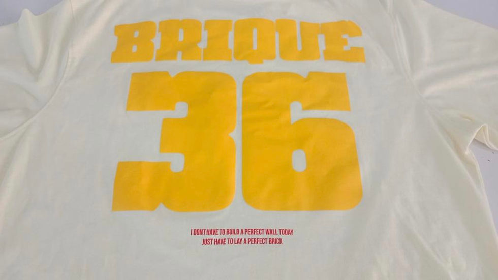 Thumbnail: BRIQUE PAR BRIQUE PREMIUM TEE
