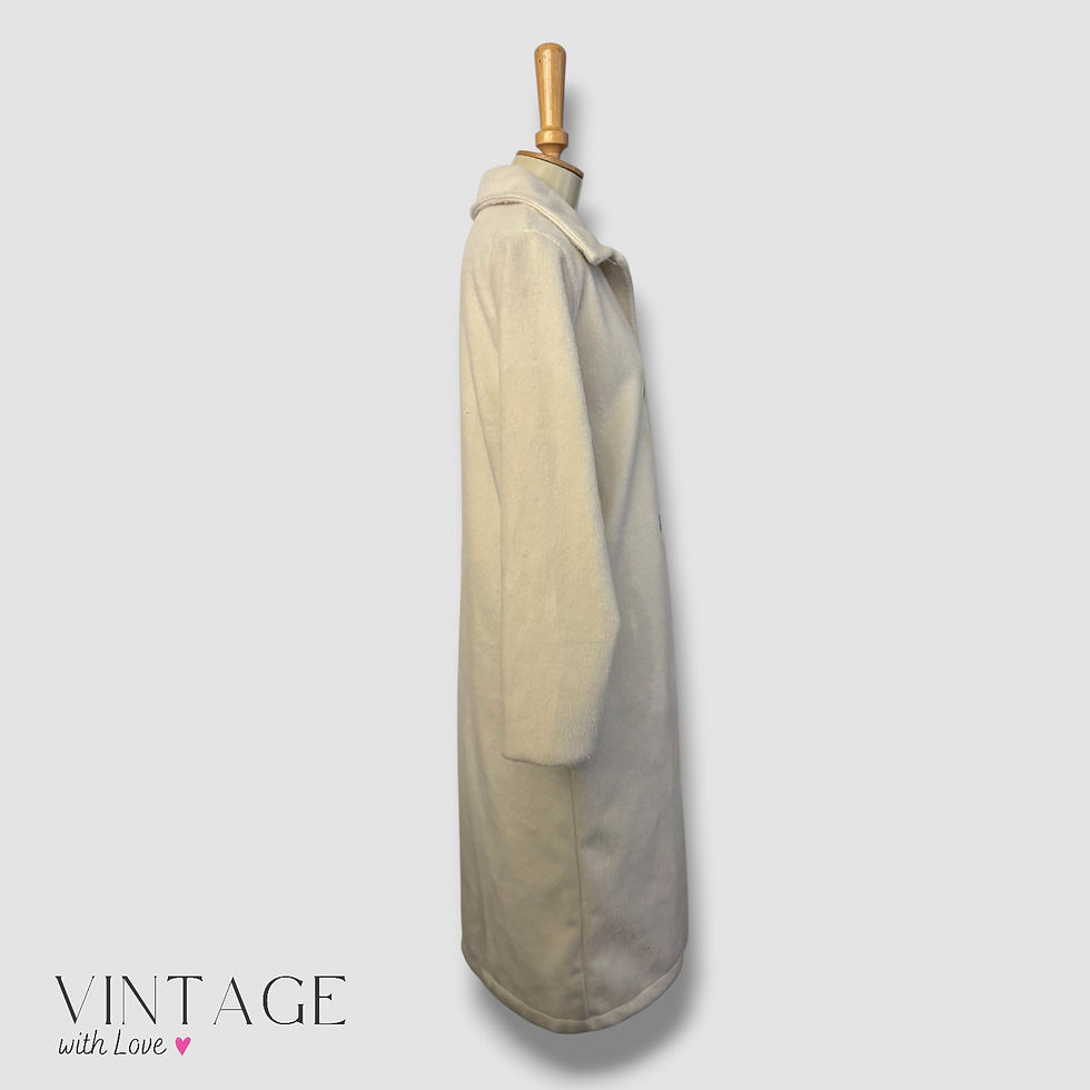 Thumbnail: X&O Cream Coat - Size M