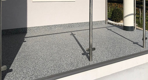 Steinteppich Balkon in Rosenheim – fugenloser Bodenbelag für den Außenbereich