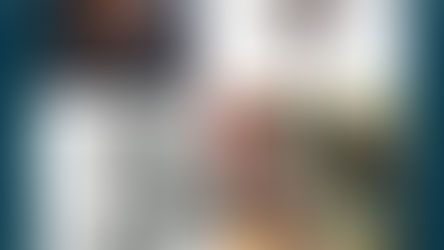 painel com artes e foto de desenhista Marc Silvestri