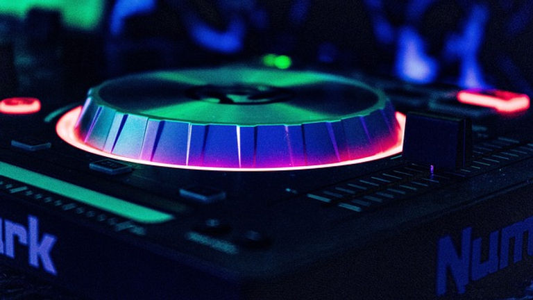 dj-4856151_640.jpg