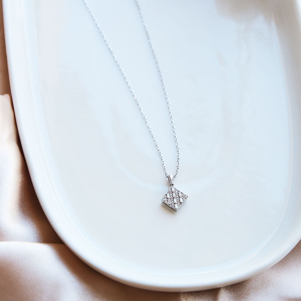 925 Ayar Gümüş Zirkon Taş İşlemeli Zarif Kadın Kolye