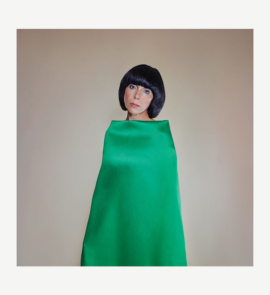 Portrait photograph of Yvette Coppersmith, 2022 - Copyright Bronwyn Kidd