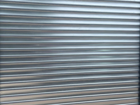 🛠️ Melkfermetures – Contrats d’entretien &  Spécialiste urgence, dépannages rideaux métalliques 🔧🚨