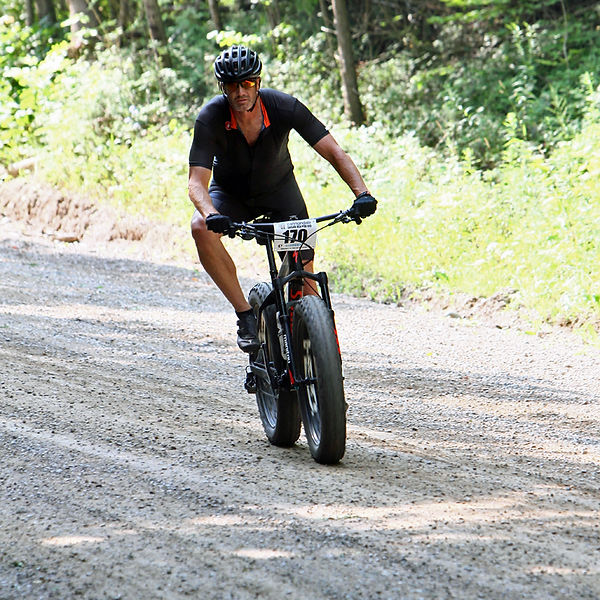 Fat bike riding