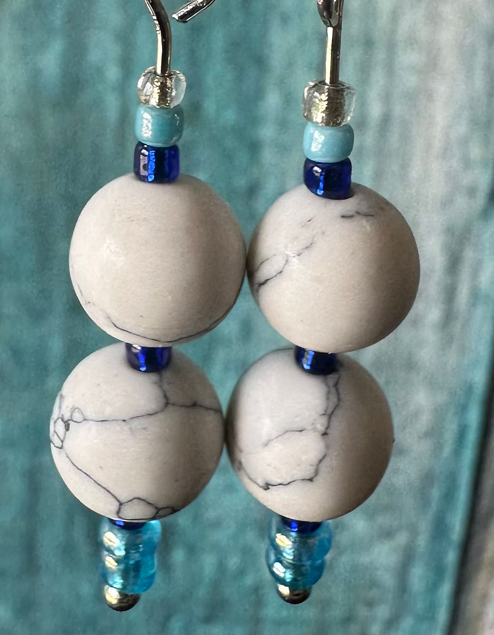 Miniature : HOWLITE