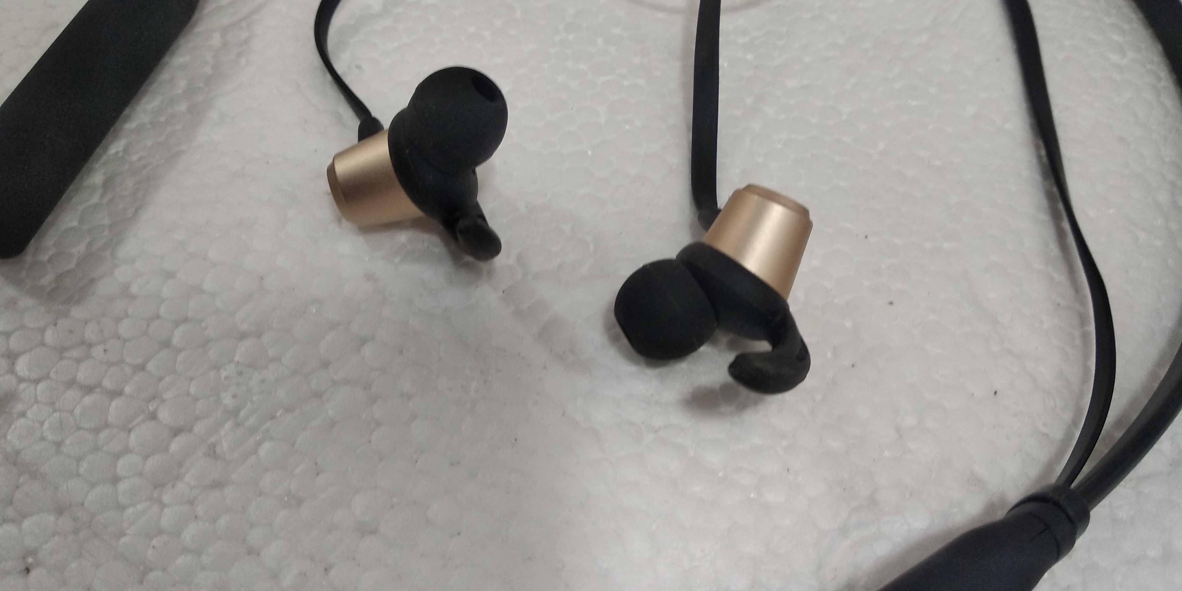 VARNI SPORTS WIRELESS STERIO EARPHONE