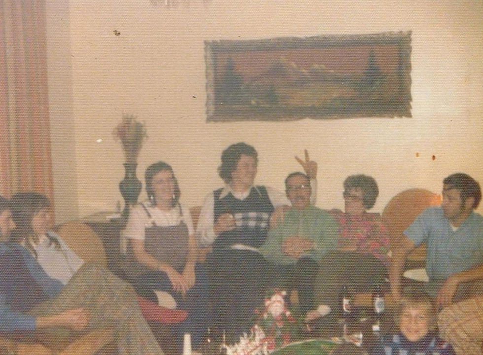1973env - Francine, Louise, Ronald Brazeau, JB, Lucia, JC et Marc.jpg