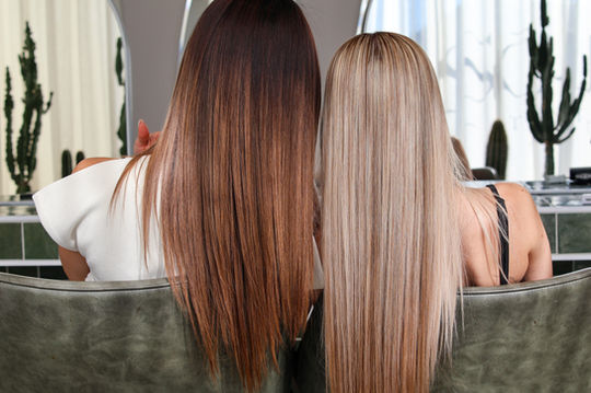 Long brunette and blonde hair extensions after a project.
