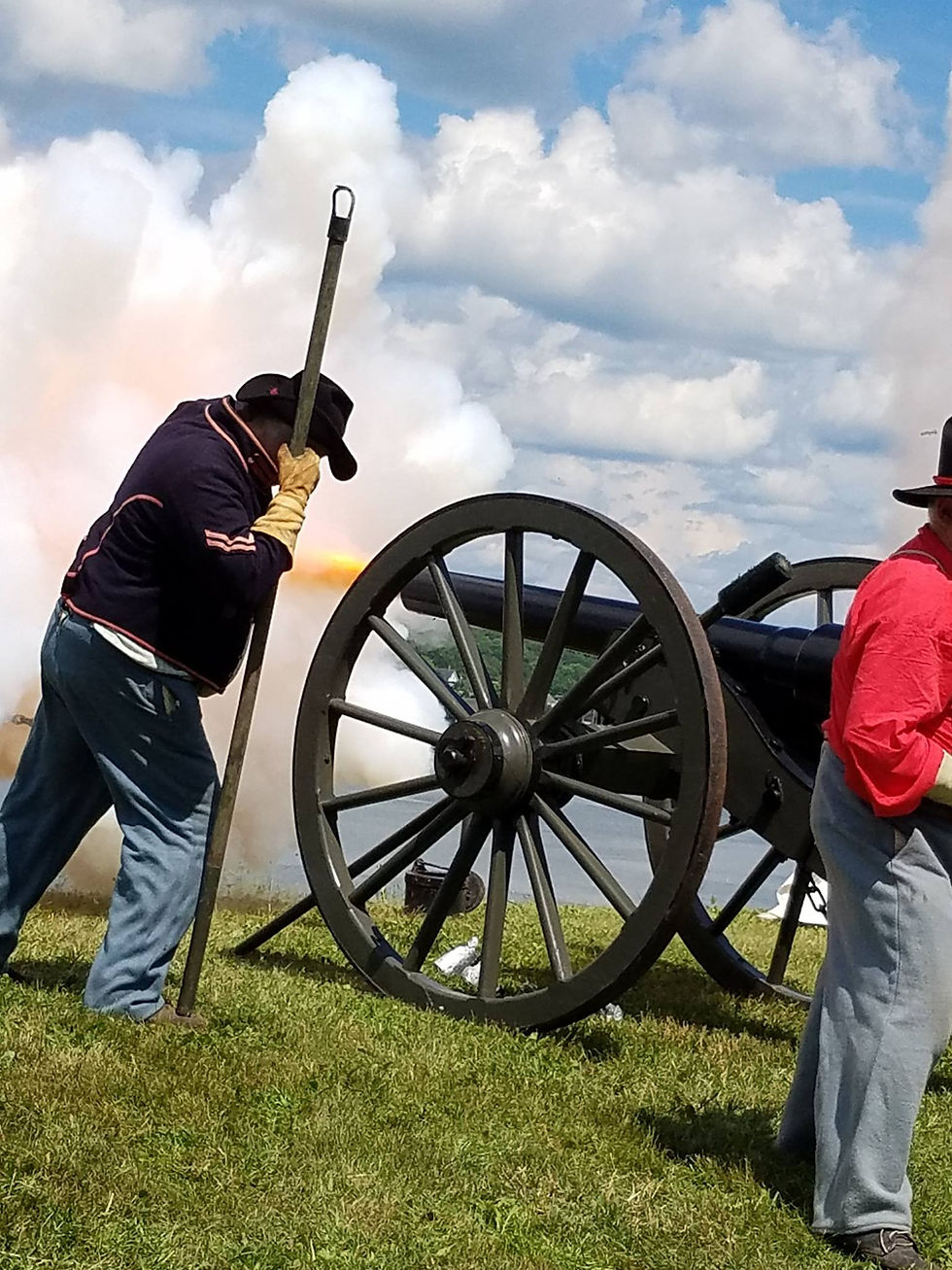 20121290_10154886087973775_8289797550276