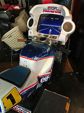 akihabara sega hang-on moto jeux videos arcade