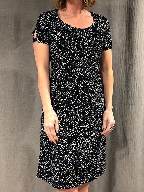 Robe évasée biaisée ouverture à la manche S525