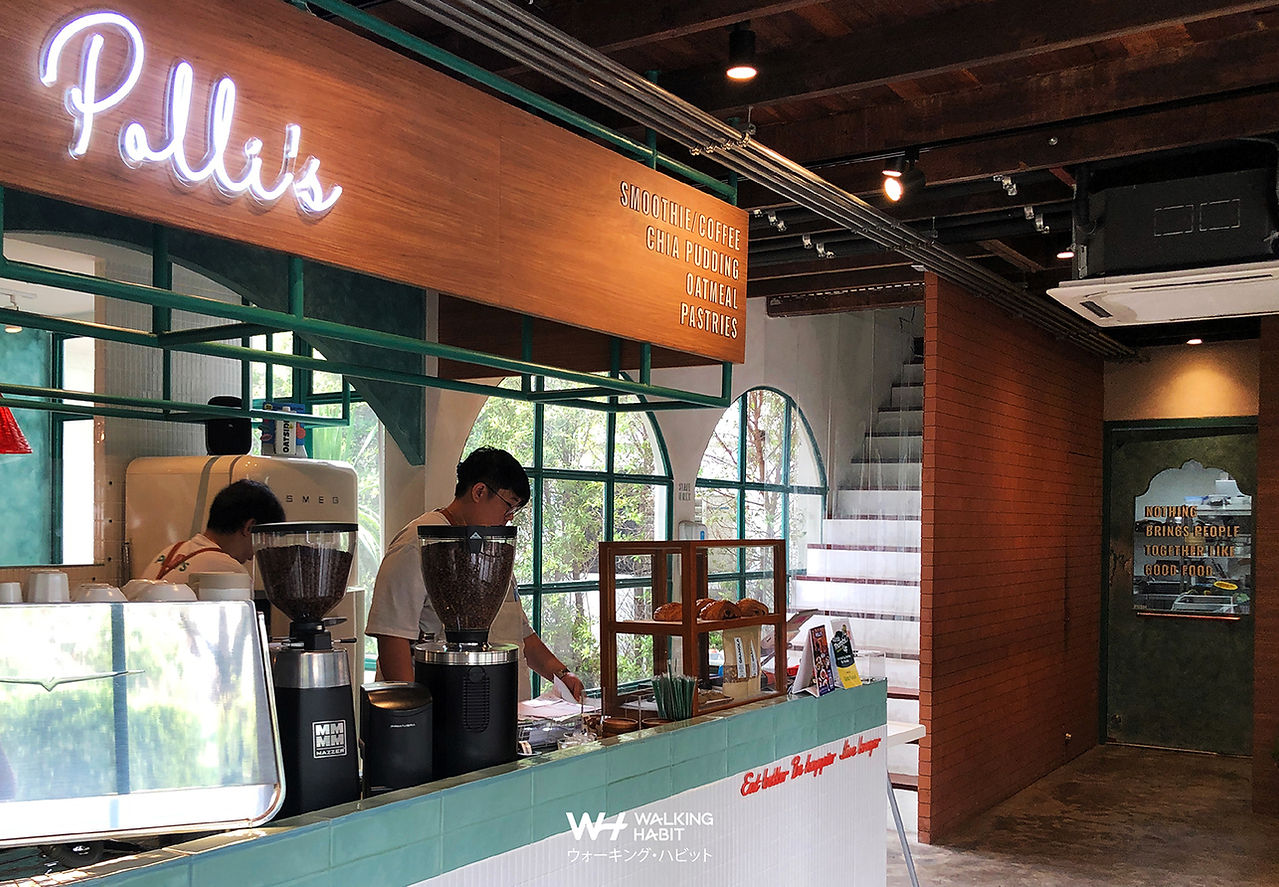 เคาน์เตอร์แคชเชียร์ Polli's Cafe