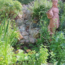 Besuchszeiten: ab 15.6. ca. 2 Wochen auf Anfrage
Gartengröße: 1100 m²
Eigentümerin: Andrea und Klaus Leise
Kontakt: leise.klaus@gmx.de