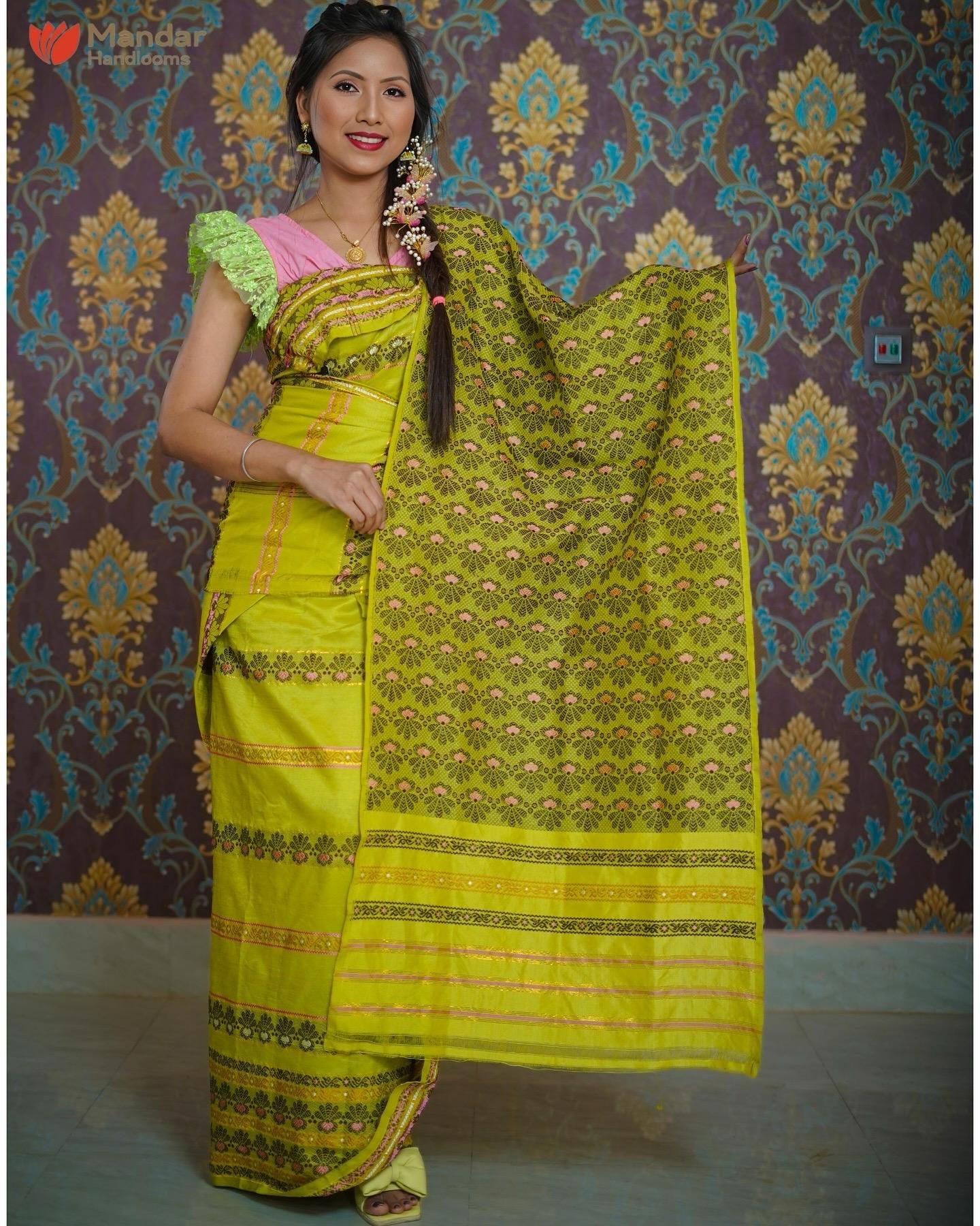 Swess Paat Padmini Handloom Mehendi Green Dokhona Set Mandar Handloom