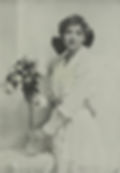 Anna von Thun und Hohenstein, narozena 20. června 1902 ve Velkých Kunčicích. Nejmladší dcera hraběnky.