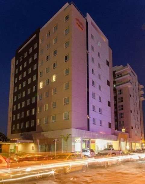 manaus express outside.jpg