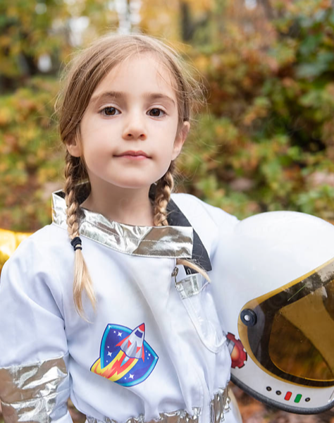 girl wearing astronaut custom