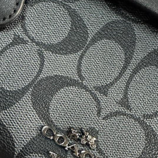 Bandolera Coach Negra Detalle