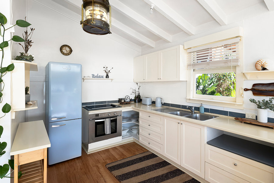 Fully equipped cottage kitchen