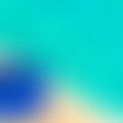 Óculos de natação na beira da piscina 