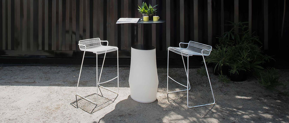 Bar saturday stool