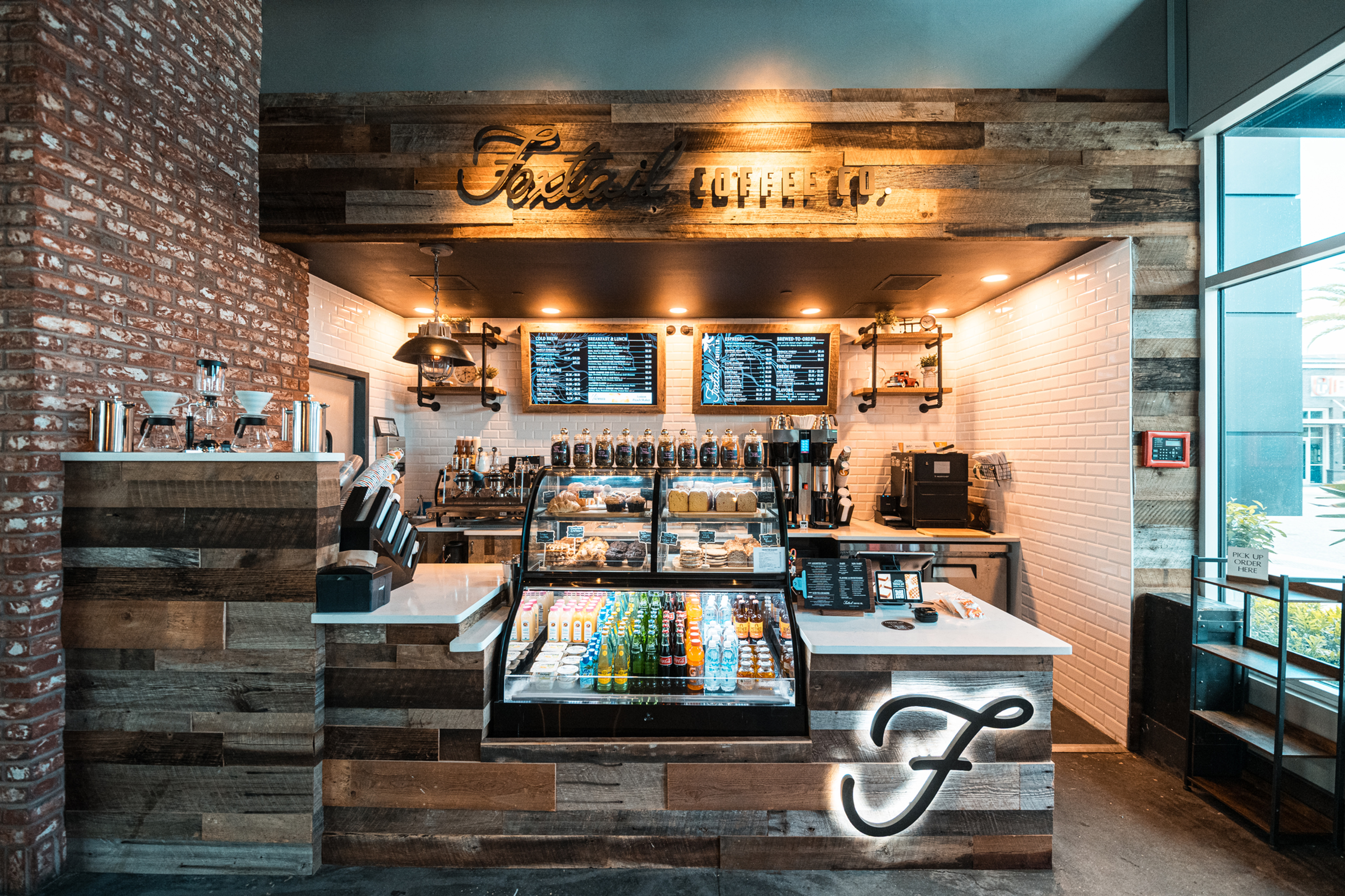 LindaWorks フロートロンT カフェ Foxtail Coffee Canvas Lake Nona, FL