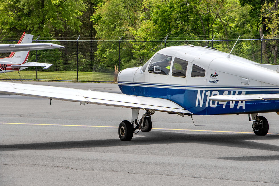 N104VA Exterior 1/3
