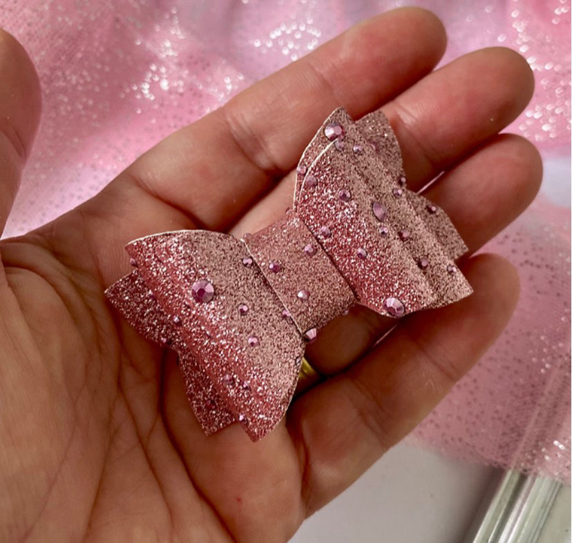 Miniatura: Lacinho cravejado de cristais 