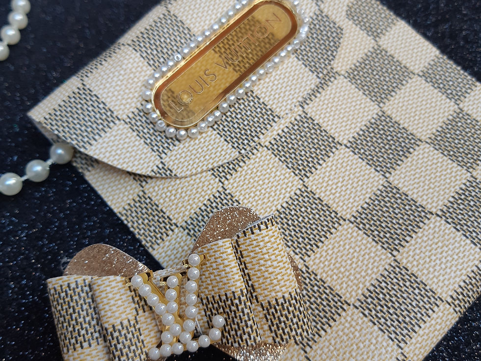 Miniatura: Kit bolsa + lacinho LV