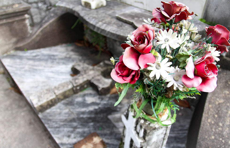 235958-1600x1030-artificial-cemetery-flowers.jpg