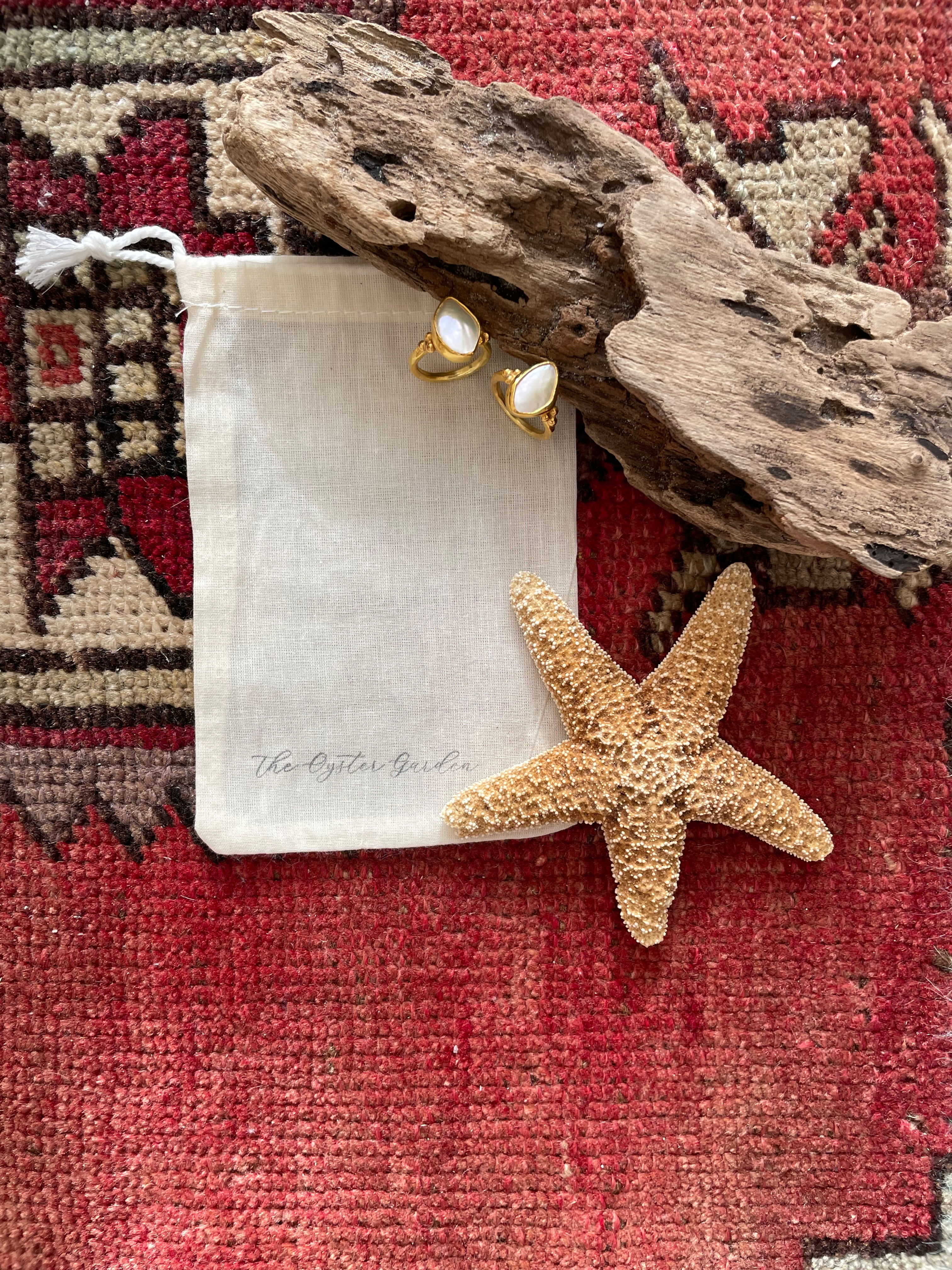 Dolly Chunky Golden Pearl Ring