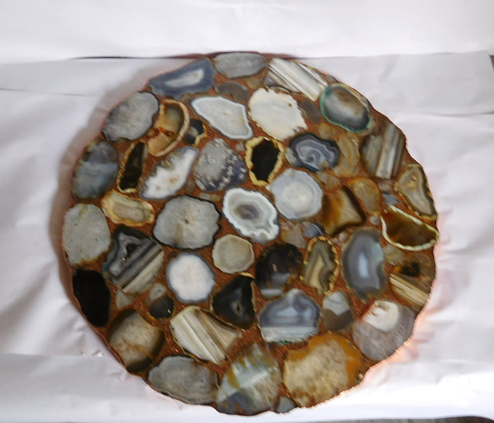 Miniature : white and yellow color Agate table top