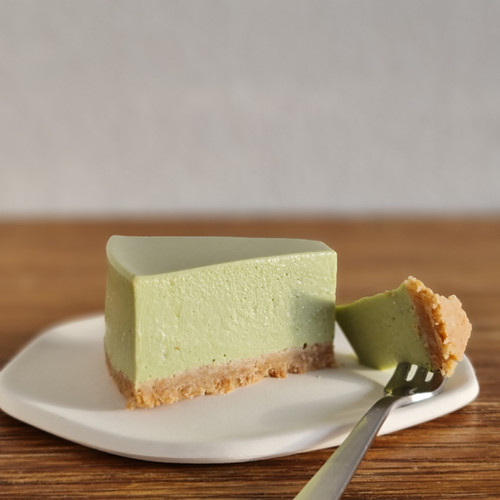 Mister Artisan's UJI MATCHA Flavor Cheesecake -8-inch | Fine