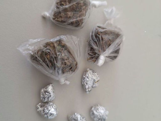 Jovem é Detido com Maconha e Crack em Serrinha