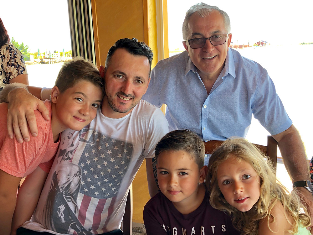 Bunch of Albanians at a table together