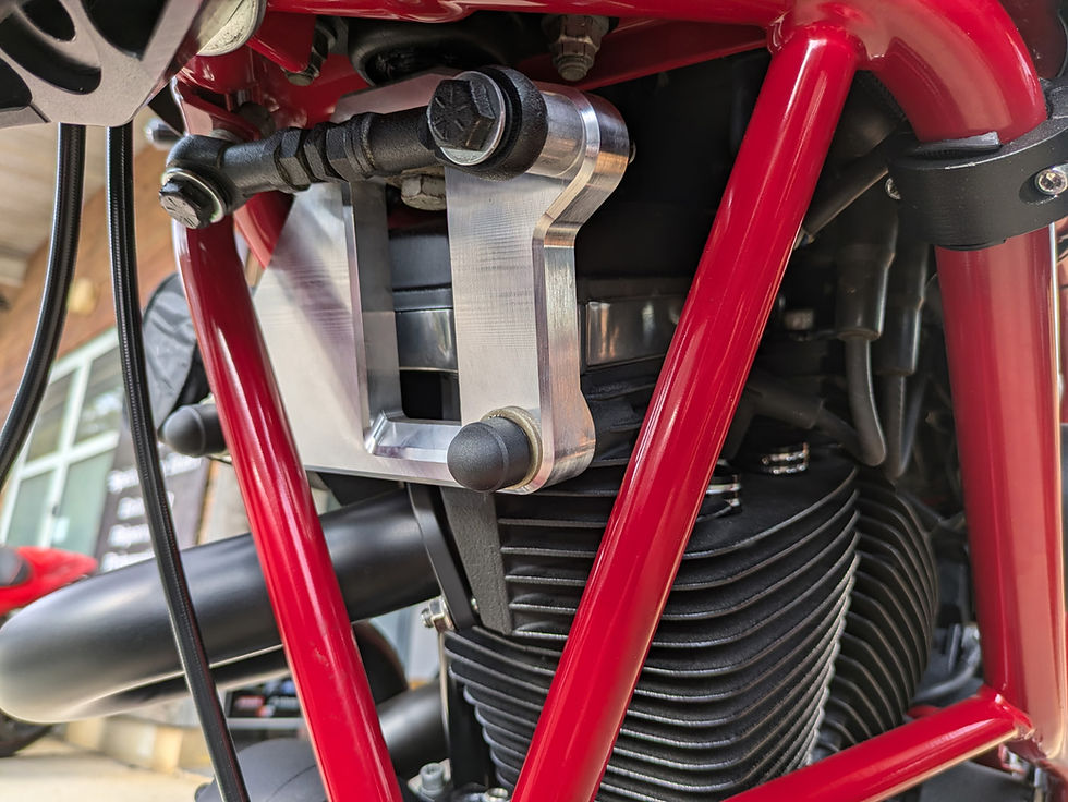 Thumbnail: Support moteur Buell Machine, S1/M2/S1/S3, avec visserie de culasse