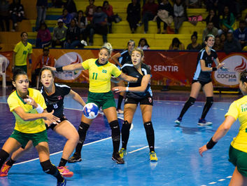 Brasil é semifinalista no torneio de handebol feminino dos Jogos Esportivos Sul-Americanos, na Bolív
