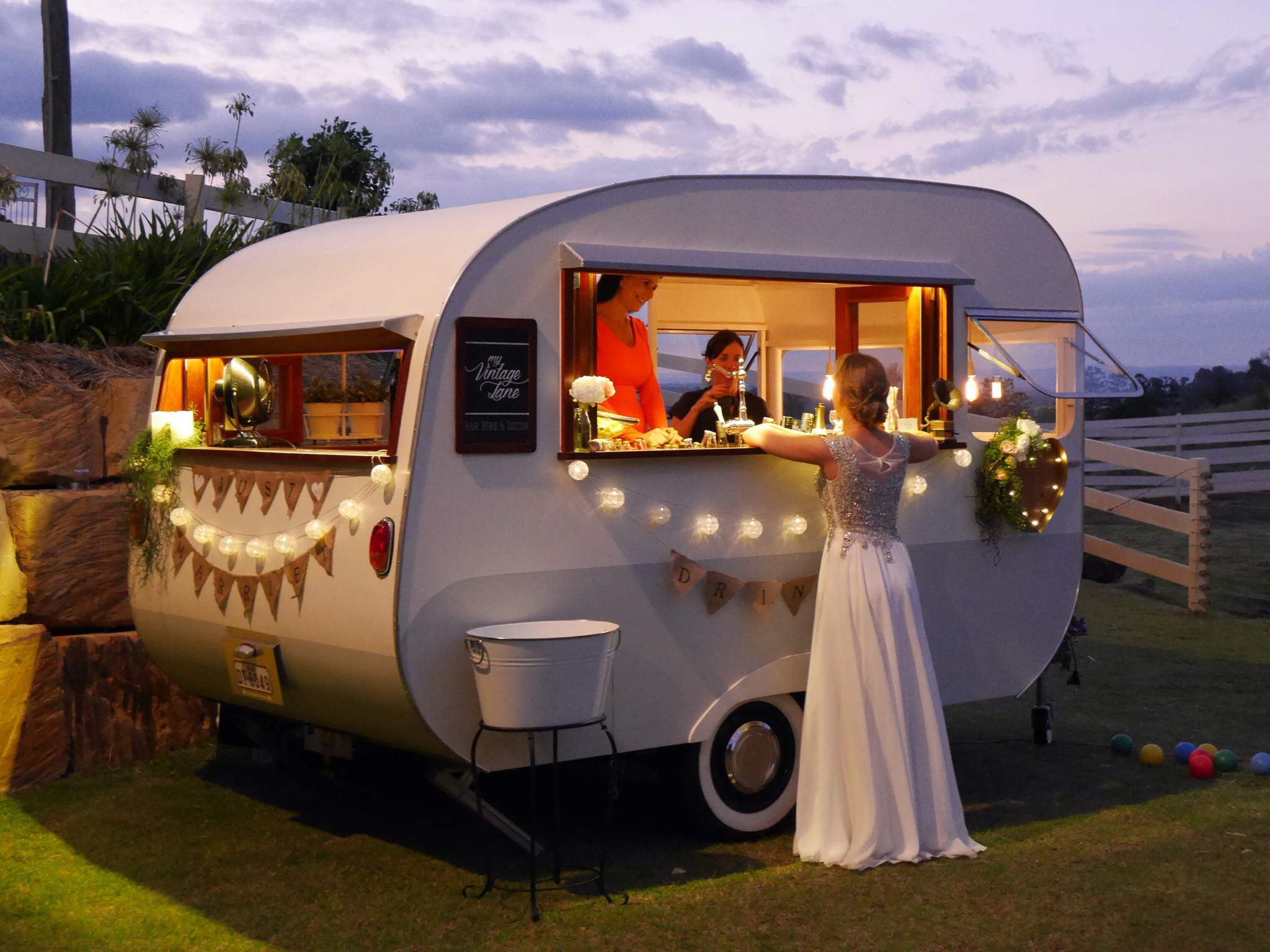 Vintage Caravan Bar & Cafe Hire My Vintage Lane Gold Coast Photo