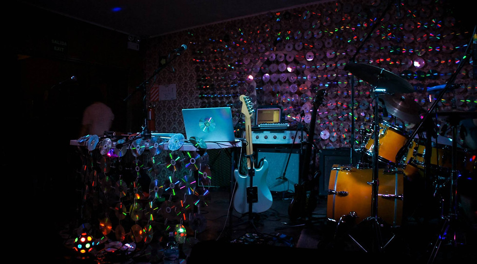 1780195_10152244753372090_547352525_o.jp