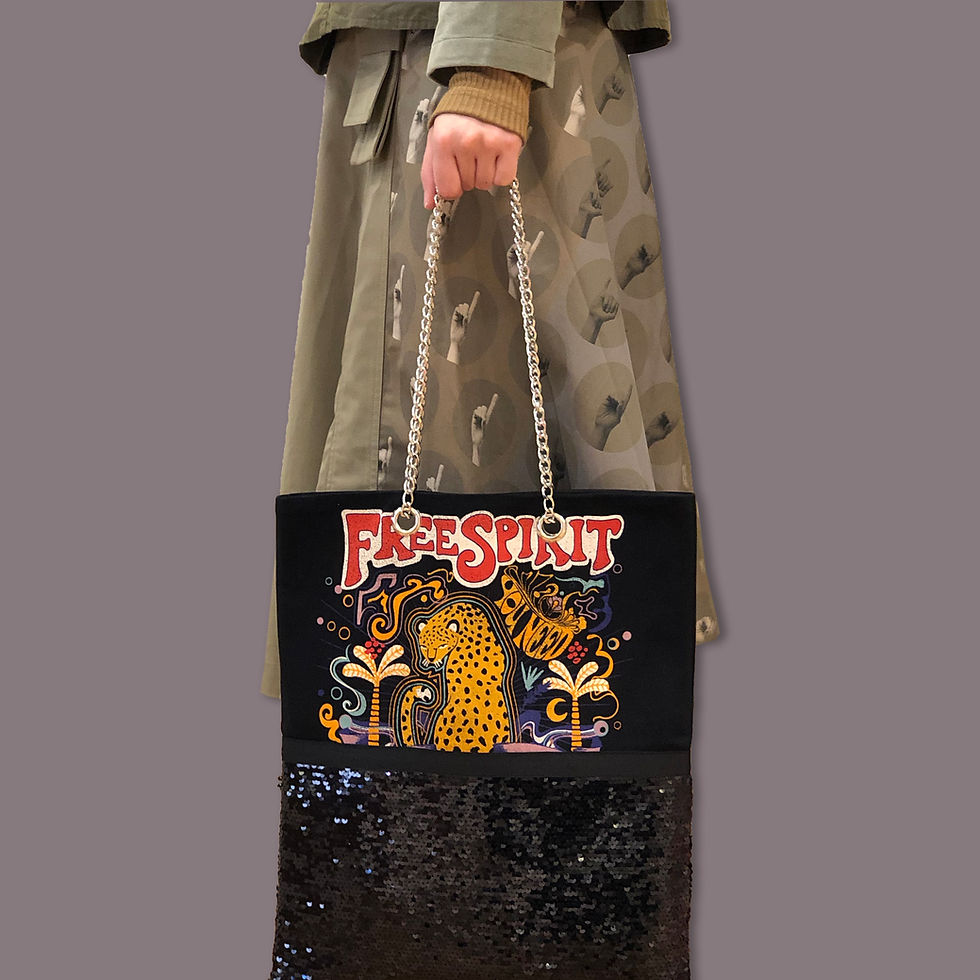 Thumbnail: Tee Shoulder Bag