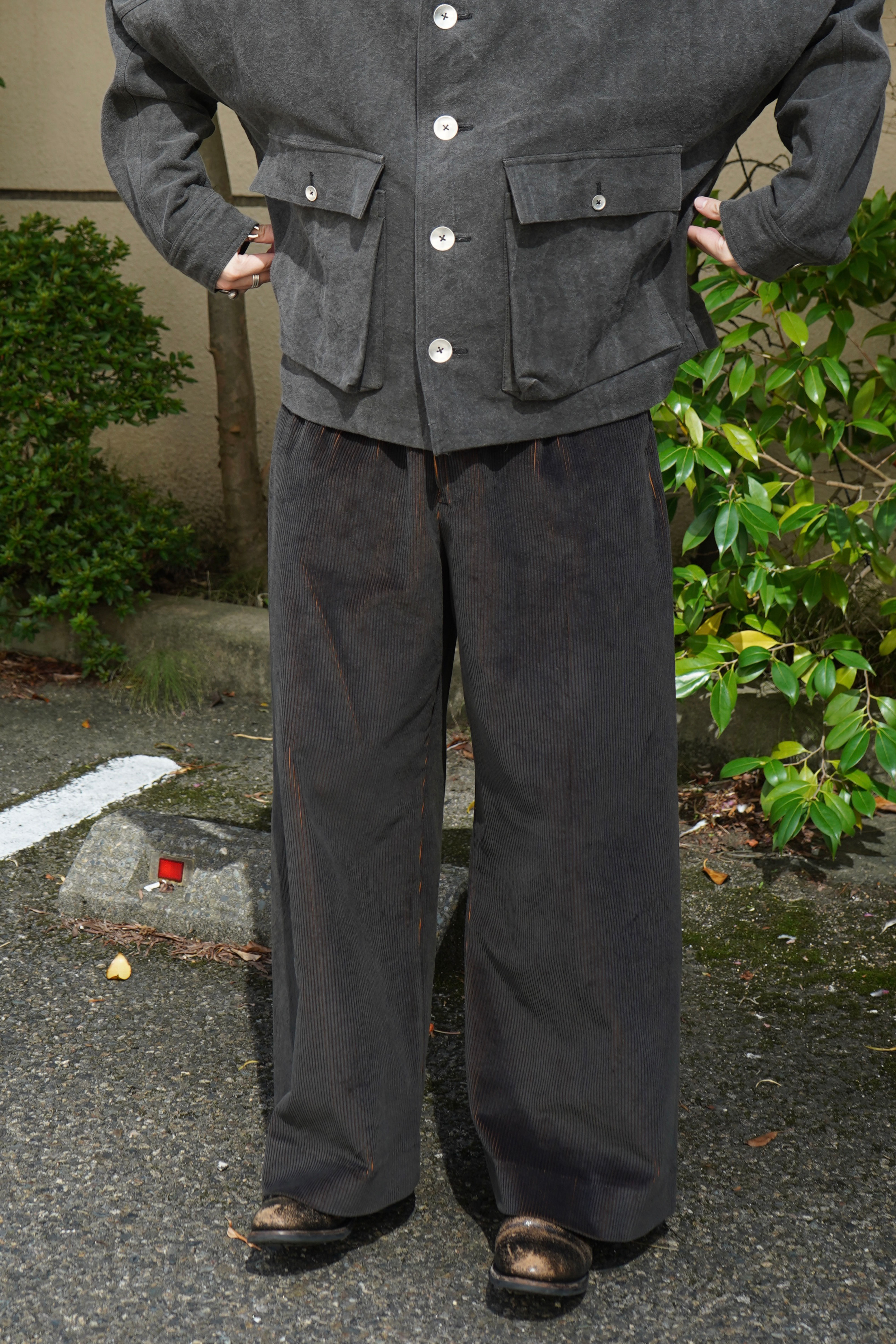 【26AW】AXIS Side Seamless Straight Pants - CHARCOAL